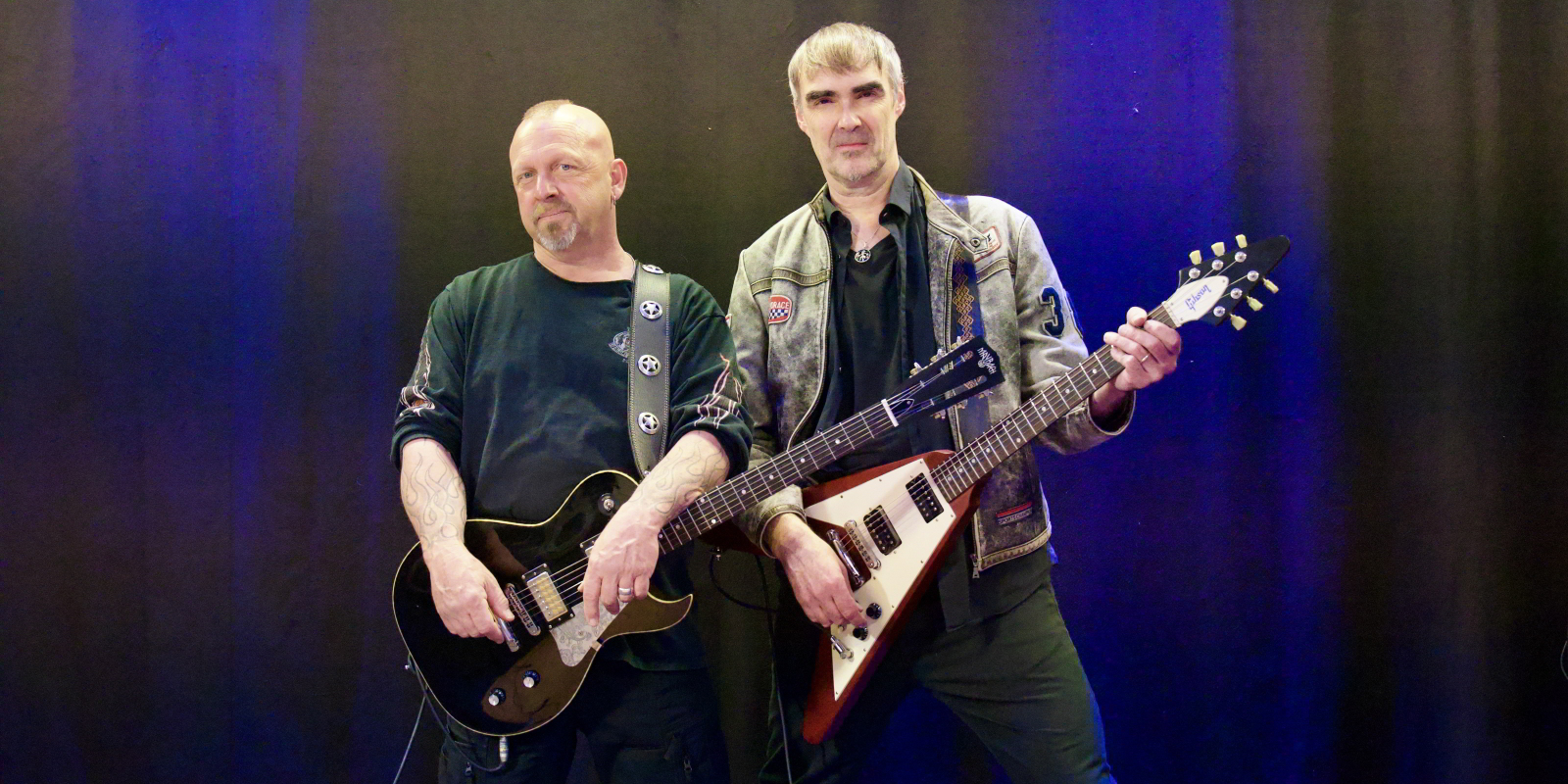 Nach 20 Jahren als Gitarrist bei Gölä steht Ueli Bleuler jetzt mit seiner eigenen Band auf der Bühne. Den Song «Vor dim Huus» nahm 
er zusammen mit Gölä im Duett auf. (Bild: zvg)