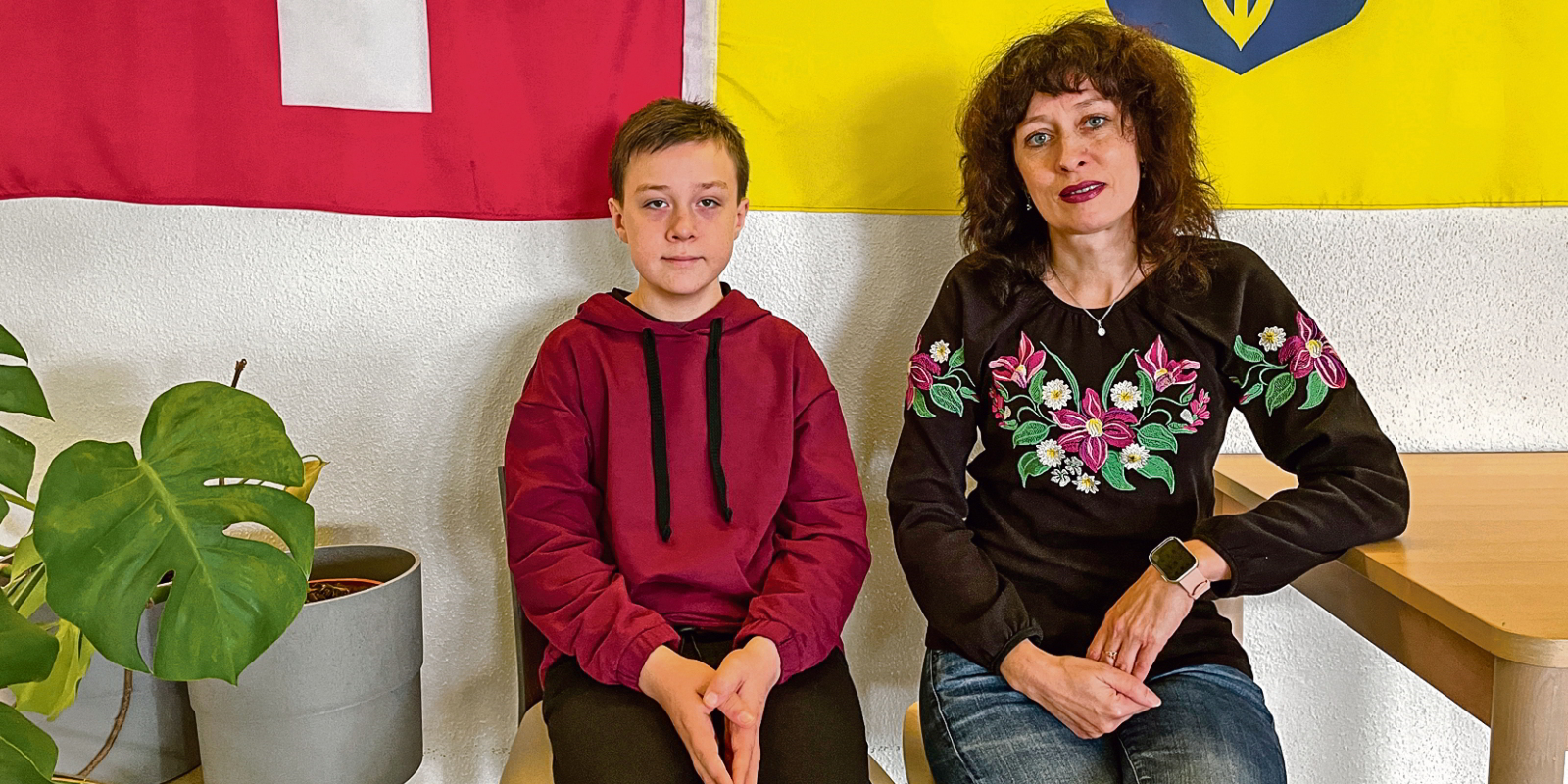 Ivan, hier mit seiner Mutter Iryna Volokhatiuk, wurde im Kinderspital Zürich mehrfach operiert. (Bild: dwe)