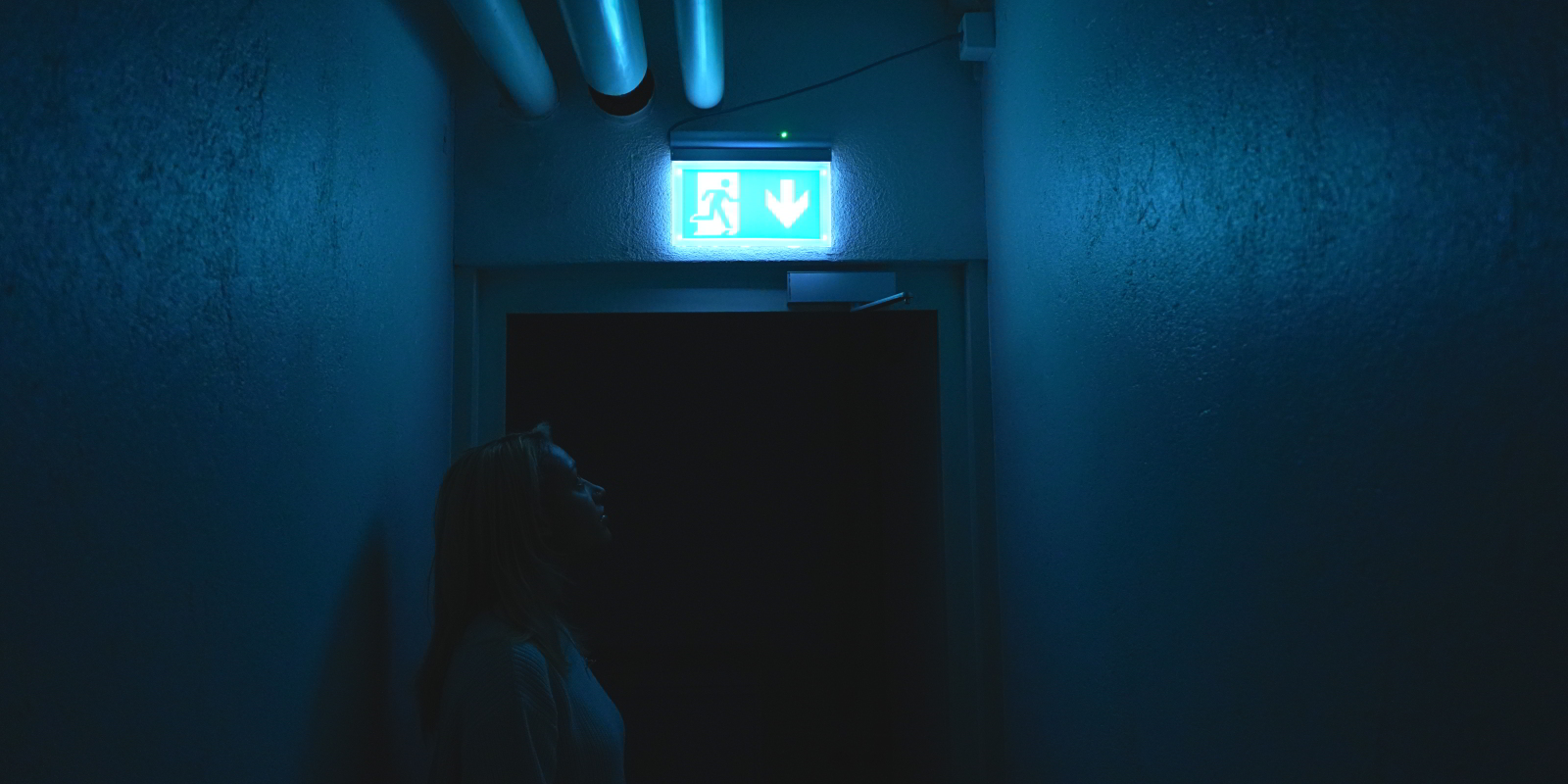 Notausgänge und Fluchtwege gehören zu den Brandschutzmassnahmen in öffentlichen Gebäuden. (Bild: jli)