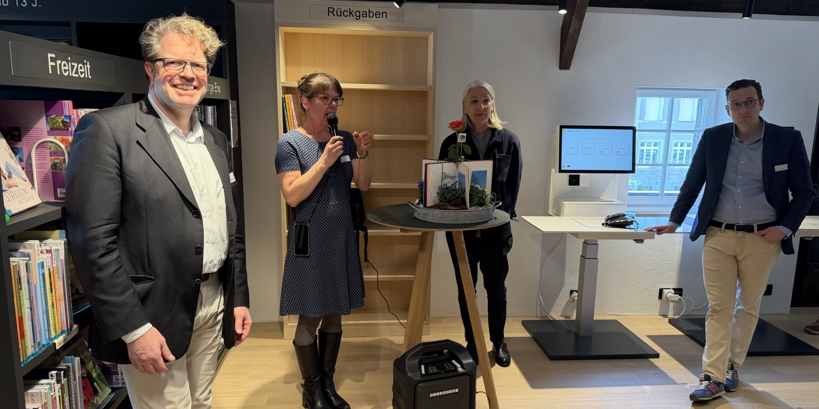 Sind stolz auf das Erreichte: Markus Ernst, Esther Triet, Susanna Schubiger und Adrian von Burg (v. l.). (Bild: dwe)