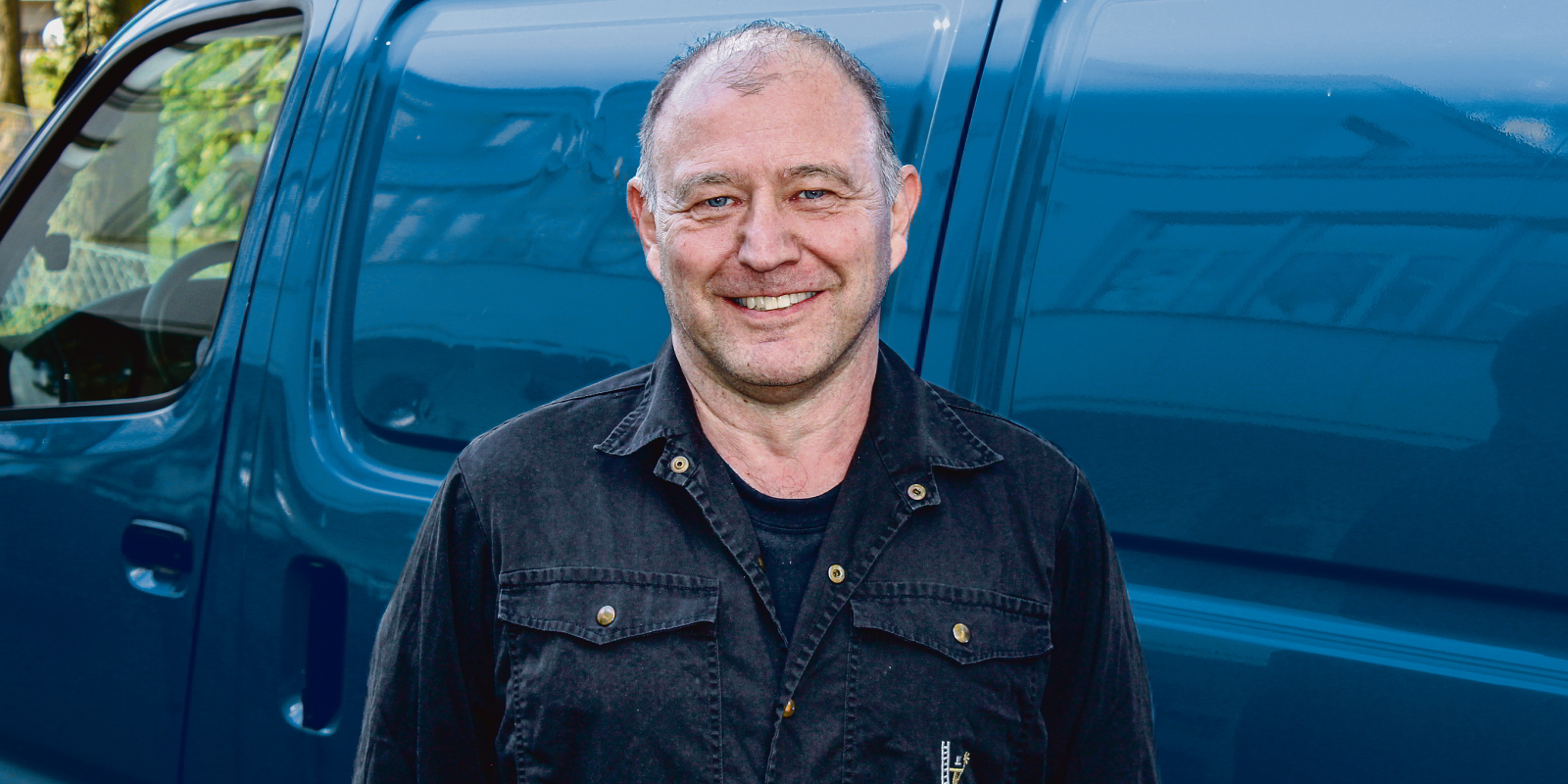 Stets mit einem Lächeln unterwegs: Reto Patt, seit Jahrzehnten als Kaminfeger in Küsnacht im Einsatz. (Bild: dpl)